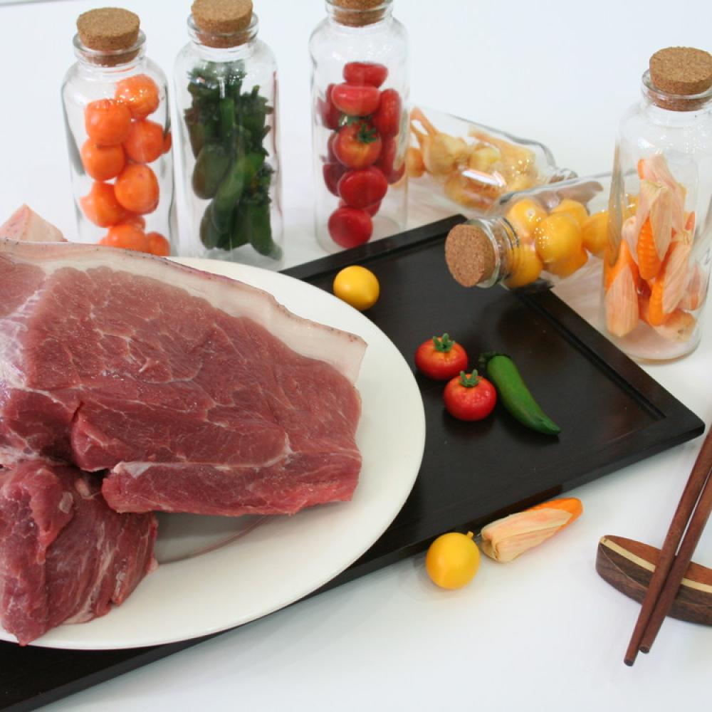 제주흑돼지 앞다리살(수육용) 1kg